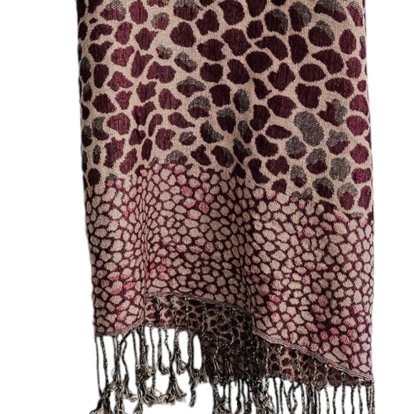 Animal Skin Oversized Scarf & Wrap 28"W x 68 L - Picture 3 of 5